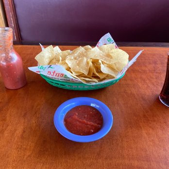La Fuente Mexican Restaurant - Chips and salsa that comes with the meal. - Mexican Near Me - Independence, Missouri