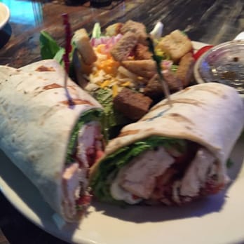 Dew Drop Inn - Bars Near Me - Derby, Connecticut