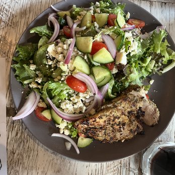 Lock 15 Brewing Co. - House salad with grilled chicken - Brewpubs Near Me - Akron, Ohio Lock 15 Brewing Co. - House salad with grilled chicken - Brewpubs Near Me - Akron, Ohio