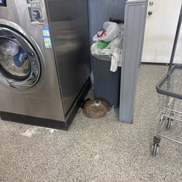 oh, we overflowing trashcan