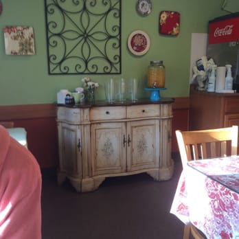 Red Rooster Cafe - Breakfast & Brunch Near Me - Beaufort, South Carolina Red Rooster Cafe - Breakfast & Brunch Near Me - Beaufort, South Carolina