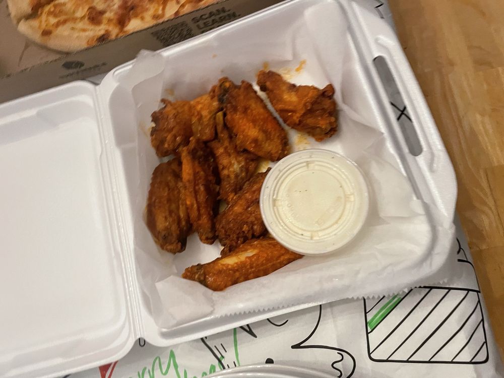 Sunny & Jillian's Pizza & Pub