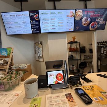 Pure Raw Juice - Inside - Juice Bars & Smoothies Near Me - Baltimore, Maryland