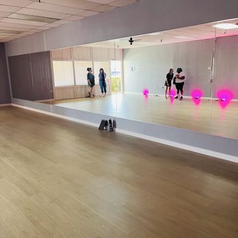 Diva Dance - Dance floor - Dance Studios Near Me - Phoenix, Arizona