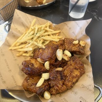 PURADAK Korean Premium Chicken - Black aglio boneless - Chicken Shop Near Me - Carrollton, Texas PURADAK Korean Premium Chicken - Black aglio boneless - Chicken Shop Near Me - Carrollton, Texas