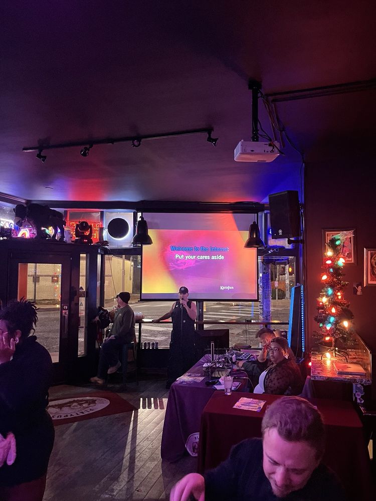 Social spots from Platypus