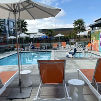 Aloft Dublin-Pleasanton - The pool and hot tub - Hotels Near Me - Dublin, California