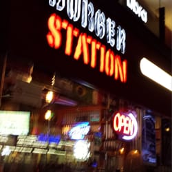 Burger Station - Fachada principal