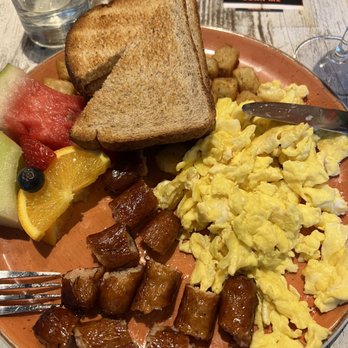 Siempre Restaurant - Sausage and egg platter - Breakfast & Brunch Near Me - Toronto, Ontario Siempre Restaurant - Sausage and egg platter - Breakfast & Brunch Near Me - Toronto, Ontario