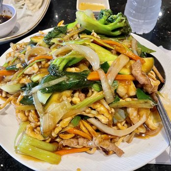 Rice Bowl Cafe - PF Noodle, these noodles are long and never ending - Chinese Near Me - Austin, Texas Rice Bowl Cafe - PF Noodle, these noodles are long and never ending - Chinese Near Me - Austin, Texas