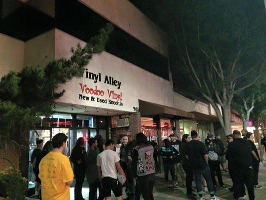 Vinyl Alley / Voodoo Vinyl by null