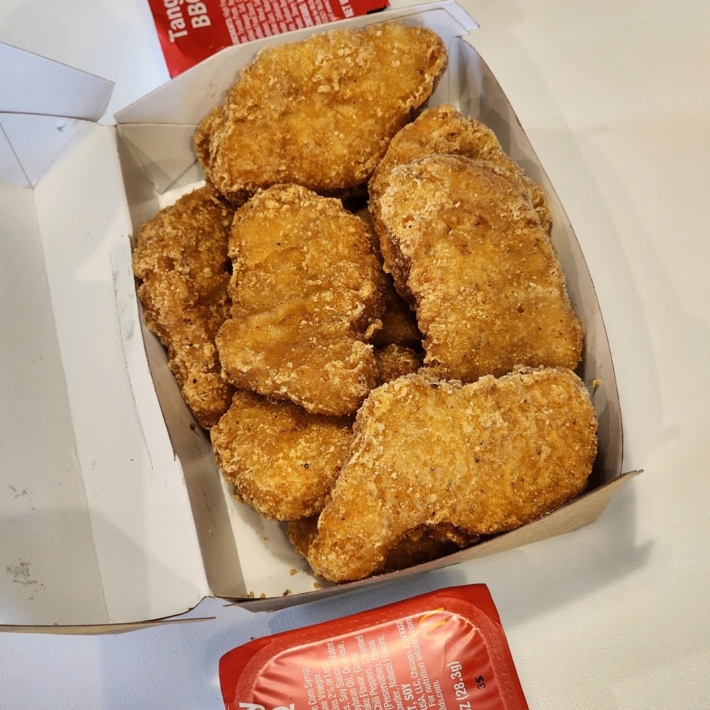 McDonalds - a box of chicken nuggies and a packet of chicken nuggies - Fast Food Near Me - Dwight, Illinois McDonalds - a box of chicken nuggies and a packet of chicken nuggies - Fast Food Near Me - Dwight, Illinois
