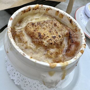 Bianca - $18 SOUPE A L'OIGNON GRATINEE Traditional French onion soup gratinee Comte & Gruyere - French Near Me - Culver City, California Bianca - $18 SOUPE A L'OIGNON GRATINEE Traditional French onion soup gratinee Comte & Gruyere - French Near Me - Culver City, California