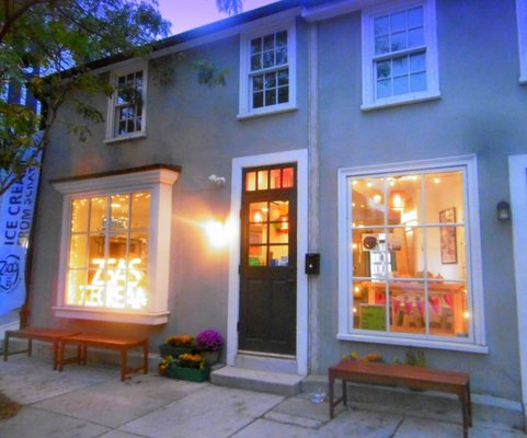 Zsa's Ice Cream by null