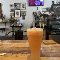 Galeria Cafe - Strawberry Lemonade