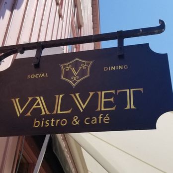 Café Valvet - Outside - Cafes Near Me - Sigtuna, Alberta