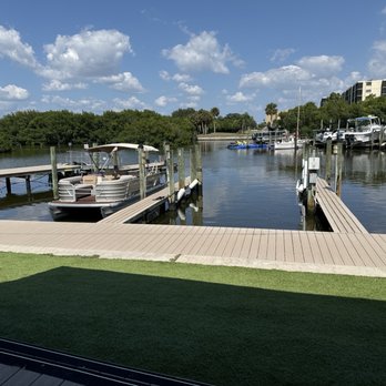 AJ's Dockside Bar And Grill - Bars Near Me - Clearwater, Florida