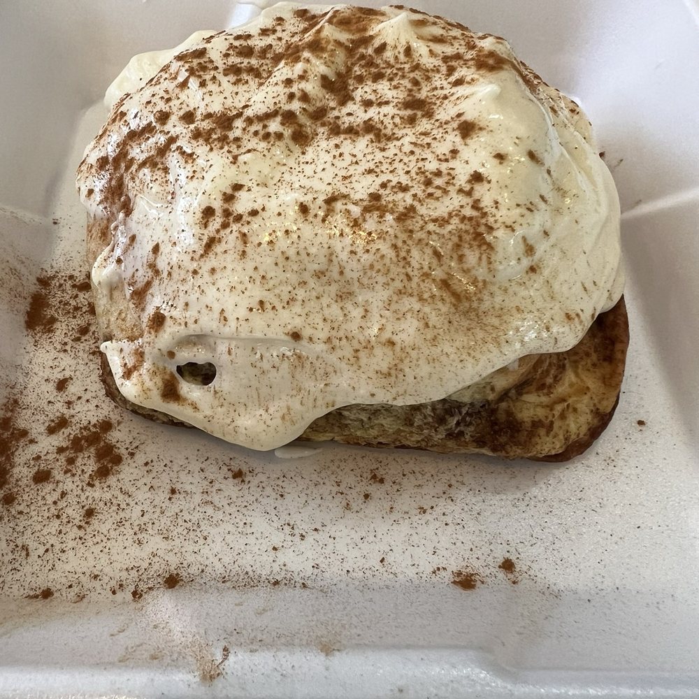 Biscuits Cafe - Cinnamon Roll - Reg - OO - Breakfast & Brunch Near Me - Phoenix, Arizona