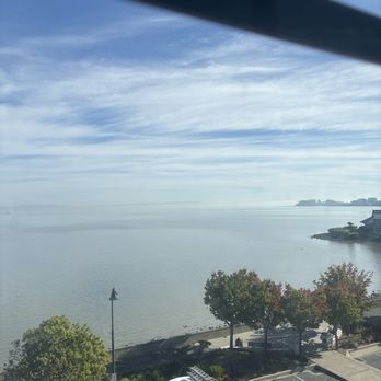 Bay Landing Hotel - Hotels Near Me - Burlingame, California Bay Landing Hotel - Hotels Near Me - Burlingame, California