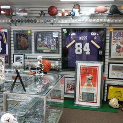 Papa Hawks Sports & Collectibles