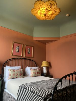 Hotel Boheme by null