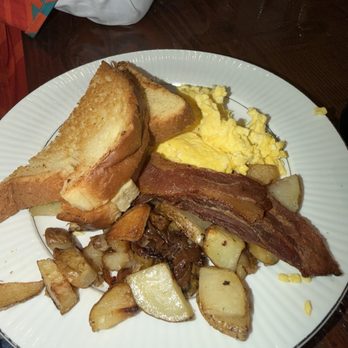 The Cafe at The Inn - Breakfast plate - Coffee & Tea Near Me - Benicia, California The Cafe at The Inn - Breakfast plate - Coffee & Tea Near Me - Benicia, California