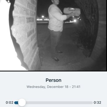 Domino's Pizza - Shot of the driver at my door at 21:41 with some cold ass pizza. - Pizza Near Me - Olive Branch, Mississippi