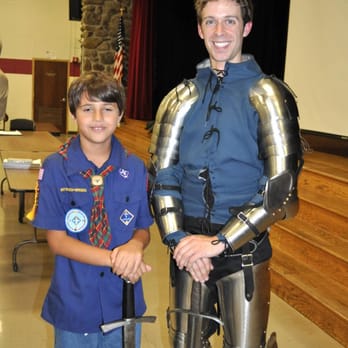 Days of Knights - Posing with the knight! - Performing Arts Near Me Days of Knights - Posing with the knight! - Performing Arts Near Me