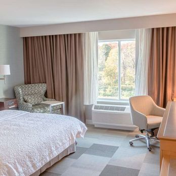 Hampton Inn Amesbury - Guest room - Hotels Near Me - Amesbury, Massachusetts Hampton Inn Amesbury - Guest room - Hotels Near Me - Amesbury, Massachusetts