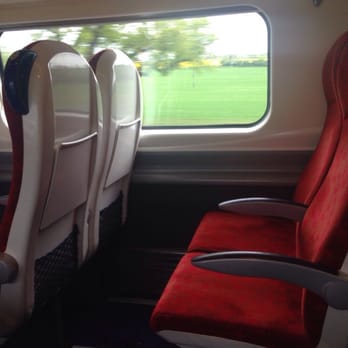 Manchester Piccadilly - Loads of legroom even for a 6,4 guy like me - Train Stations Near Me - Manchester, XGM Manchester Piccadilly - Loads of legroom even for a 6,4 guy like me - Train Stations Near Me - Manchester, XGM