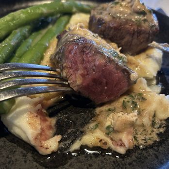 Glasspar - Medium rare filet - Seafood Near Me - Dana Point, California