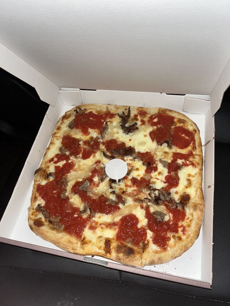Tigas Artisan Pizzeria Image
