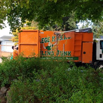 College Hunks Hauling Junk & Moving - Perfect truck size for local hauling and moving. - Movers Near Me - Seattle, Washington College Hunks Hauling Junk & Moving - Perfect truck size for local hauling and moving. - Movers Near Me - Seattle, Washington