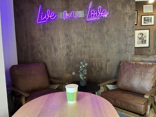 Les Deux Amis Cafe and Wine Bar by null