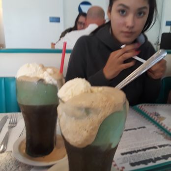 Dale's Diner - Coke floats. 50's style - Diners Near Me - Long Beach, California Dale's Diner - Coke floats. 50's style - Diners Near Me - Long Beach, California