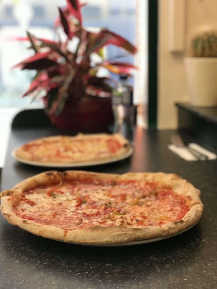 PICCOLO PIZZA 19 Photos 5 Beech Road, Killarney, Co. Kerry