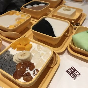 Sweethoney Dessert - Black sesame plus almond soup and also black sesame with walnut soup with glutinous rice balls. Durian crepe wrap and durian pudding - Desserts Near Me - Colma, California