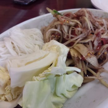 Asian Cafe - Papaya salad $6 - Thai Near Me - Sacramento, California
