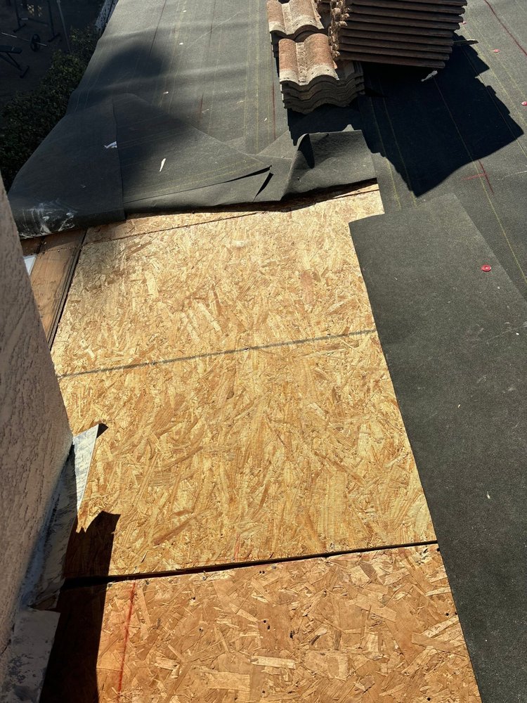 Slide of Zenith Roofing Services