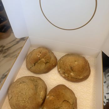Chip Cookies - A box of 4 Biscoff Cookies - Desserts Near Me - Las Vegas, Nevada Chip Cookies - A box of 4 Biscoff Cookies - Desserts Near Me - Las Vegas, Nevada