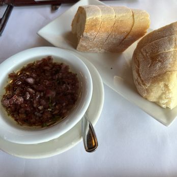 Bella Siena - One of the few places that still serves complimentary bread. Includes a slightly sweet onion and parsley oil. - Italian Near Me - Benicia, California