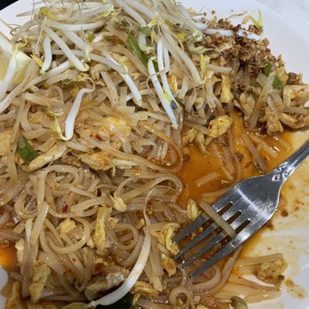 Bangkok Station - Pad Thai Noodles - Thai Near Me - Sterling Heights, Michigan