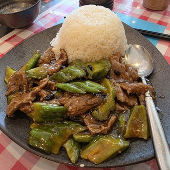 Yummy Noodle House 粥麵之家 - Beef bitter melon with Black bean sauce over rice - Noodles Near Me - Bayside, New York