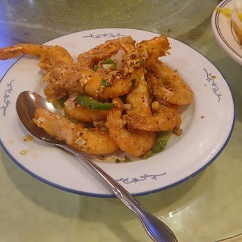 Lucky Dragon 龍圖飯店 - Fried Jimbo Shrimp Meal From Lucky Dragon Chinese Restaurant - Cantonese Near Me - Houston, Texas