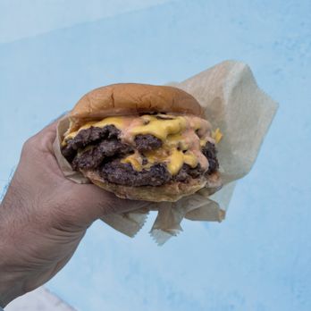 Burger Fly - Warm potato bun - Burgers Near Me - Miami, Florida Burger Fly - Warm potato bun - Burgers Near Me - Miami, Florida