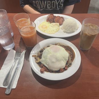 Eggs 'n Things - Waikiki Beach Eggspress - Hawaiian Loco Moco, Portuguese Sausage & Eggs, POG Blend, 24-Hour North Shore Cold Brew Coffee - Breakfast & Brunch Near Me - Honolulu, Hawaii Eggs 'n Things - Waikiki Beach Eggspress - Hawaiian Loco Moco, Portuguese Sausage & Eggs, POG Blend, 24-Hour North Shore Cold Brew Coffee - Breakfast & Brunch Near Me - Honolulu, Hawaii