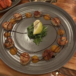 Square-Rigger Restaurant - Scallops