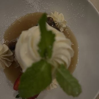 The Hudson - Caramel cake - Cocktail Bars Near Me - Sedona, Arizona