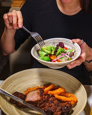 Zutto Japanese American Pub by null