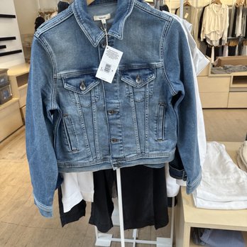 Splendid - Jean jacket - Men's Clothing Near Me - Santa Monica, California Splendid - Jean jacket - Men's Clothing Near Me - Santa Monica, California